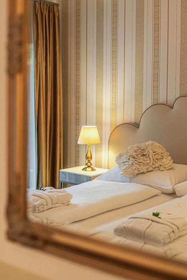 Casablanca Panzio Bed & Breakfast Tata Exterior photo