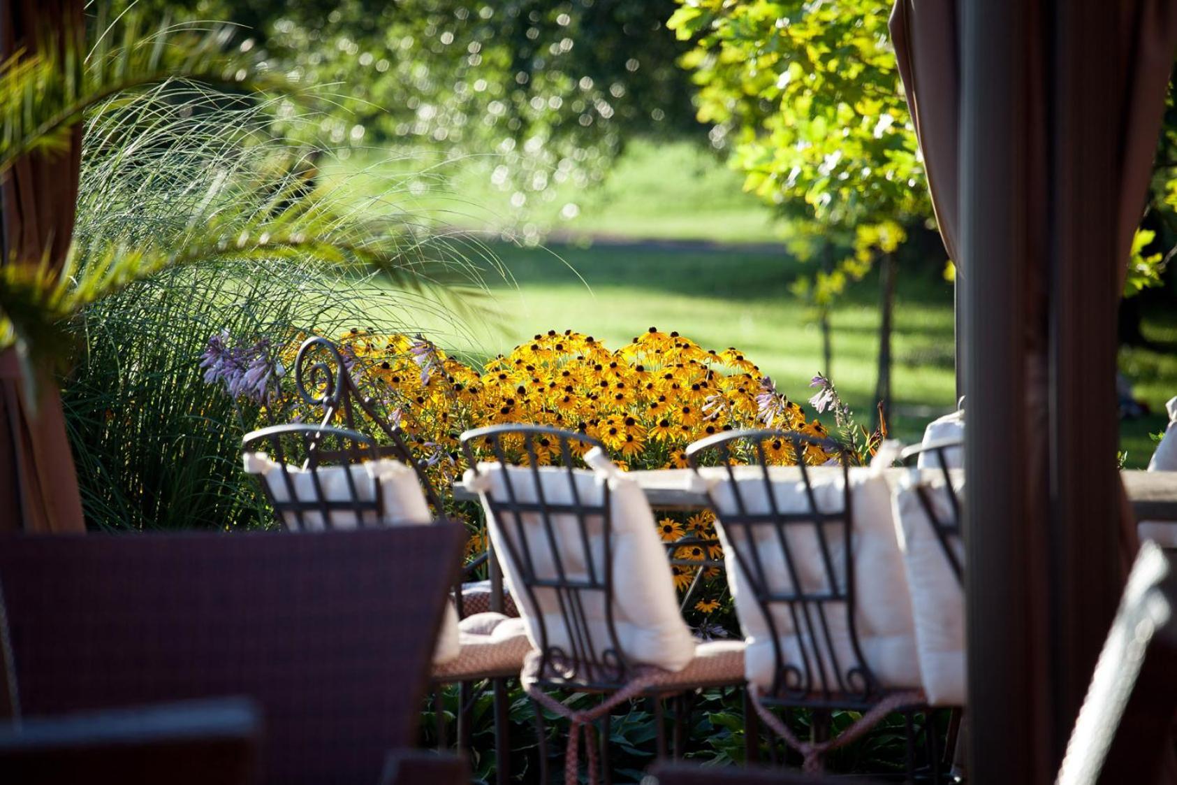 Casablanca Panzio Bed & Breakfast Tata Exterior photo