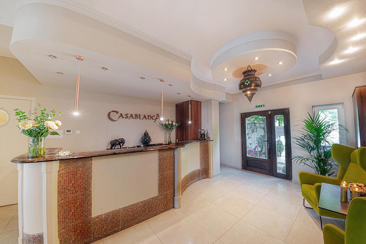 Casablanca Panzio Bed & Breakfast Tata Exterior photo