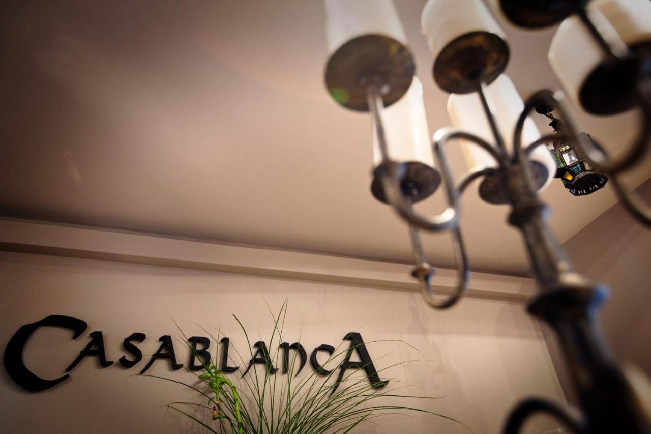Casablanca Panzio Bed & Breakfast Tata Exterior photo